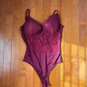 Windsor lace bodysuit